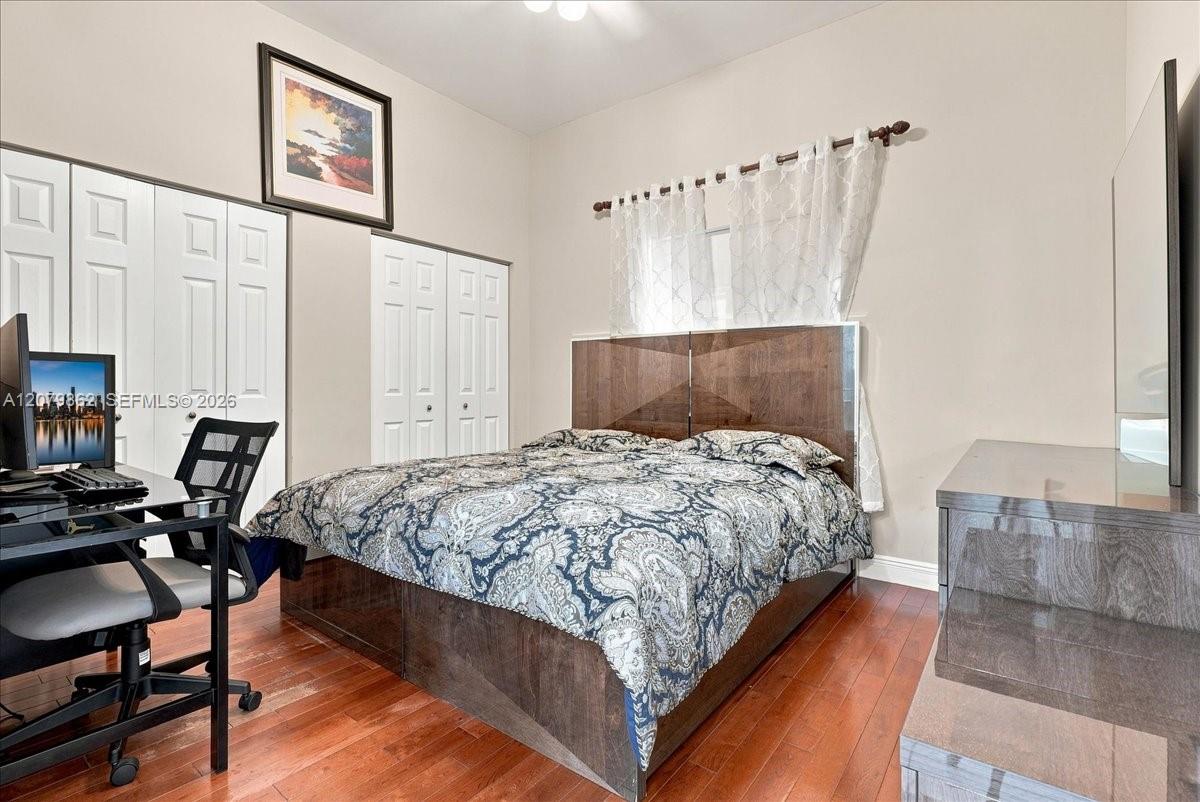 A12079862 Property Photo 11