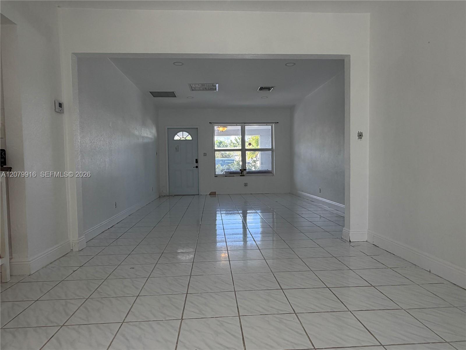 2446 Johnson Street Property Photo 7