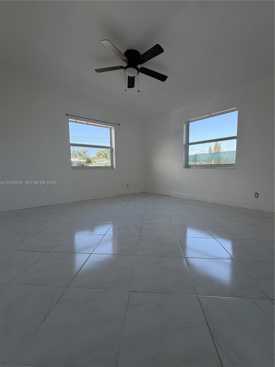 2446 Johnson Street Property Photo 9
