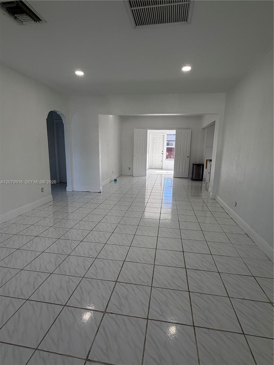 2446 Johnson Street Property Photo 14