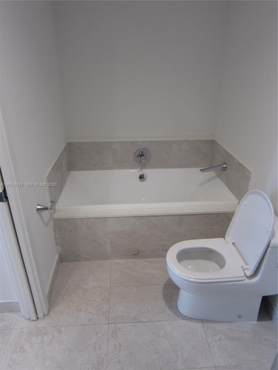 488 Ne 18th Street 3404 Property Photo 23