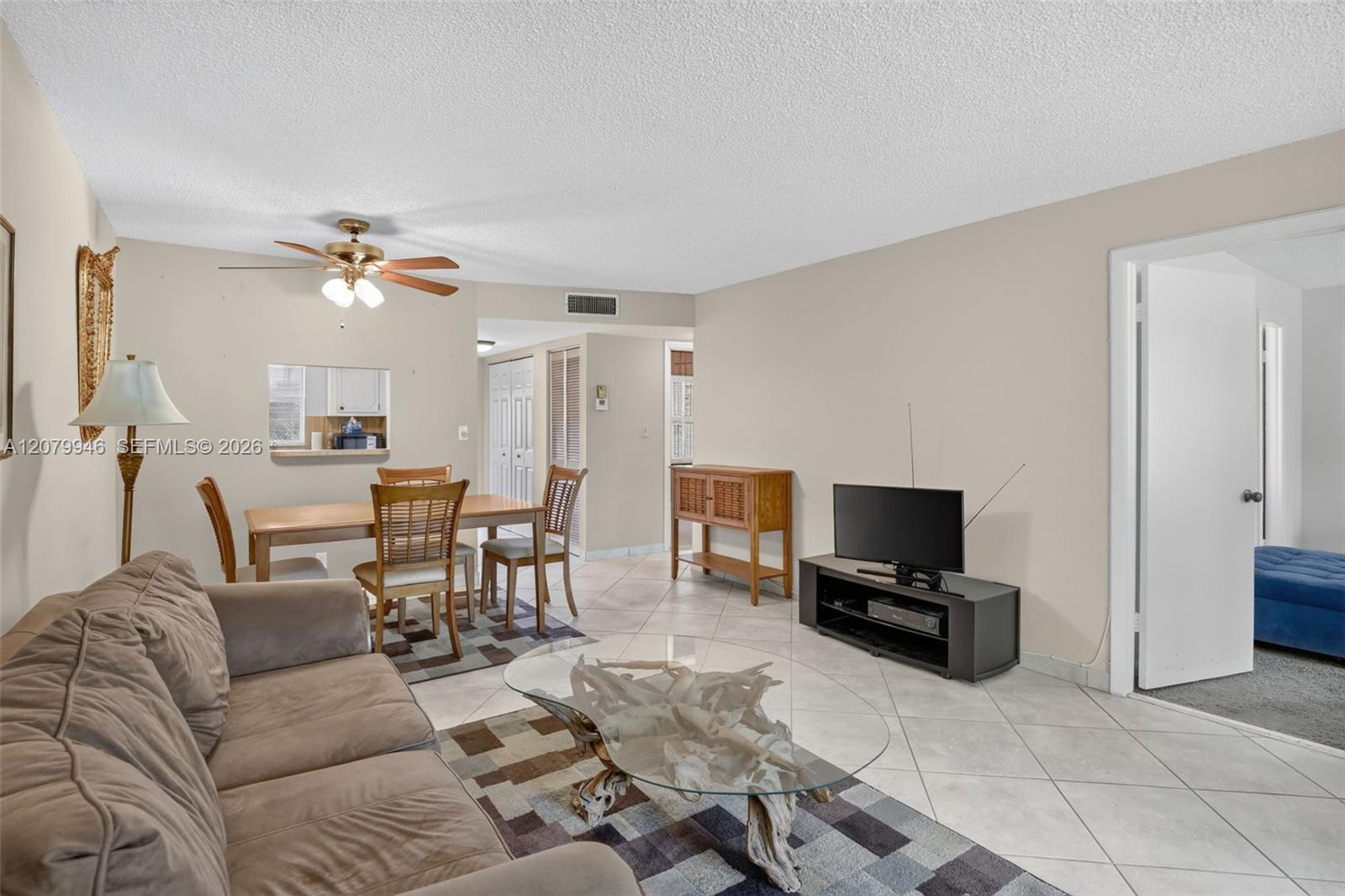 9261 Sunrise Lakes Boulevard 203 Property Photo 11