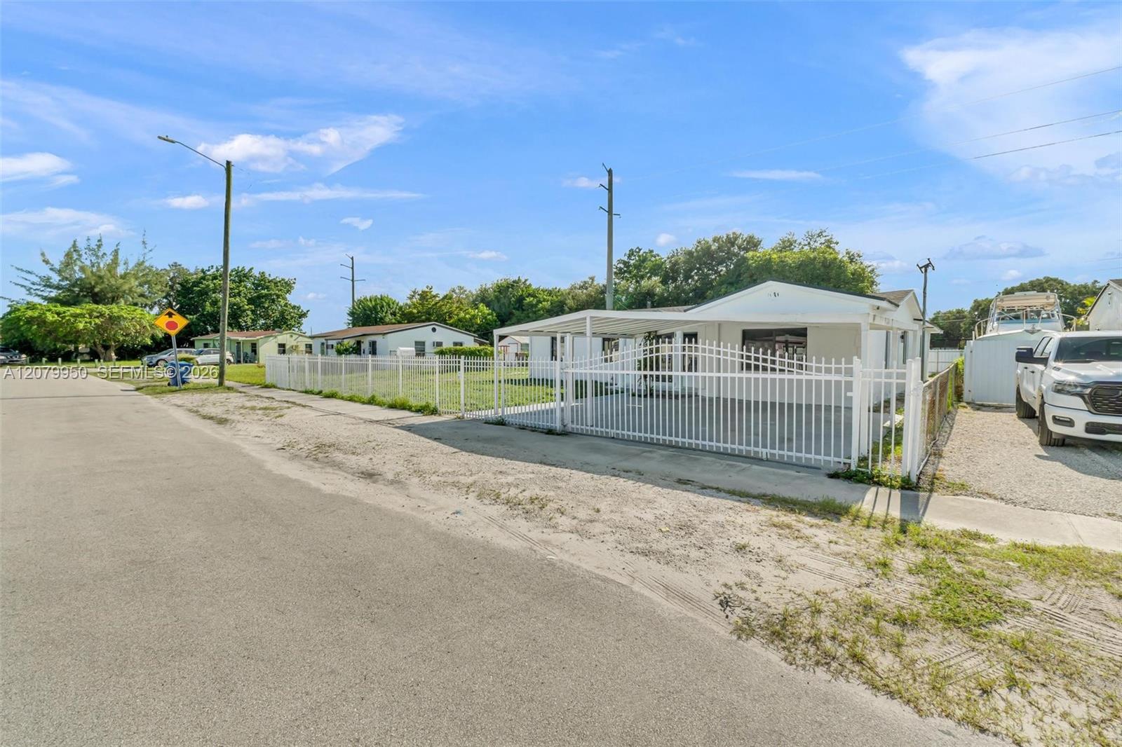 15770 Nw 18th Place Property Photo 3