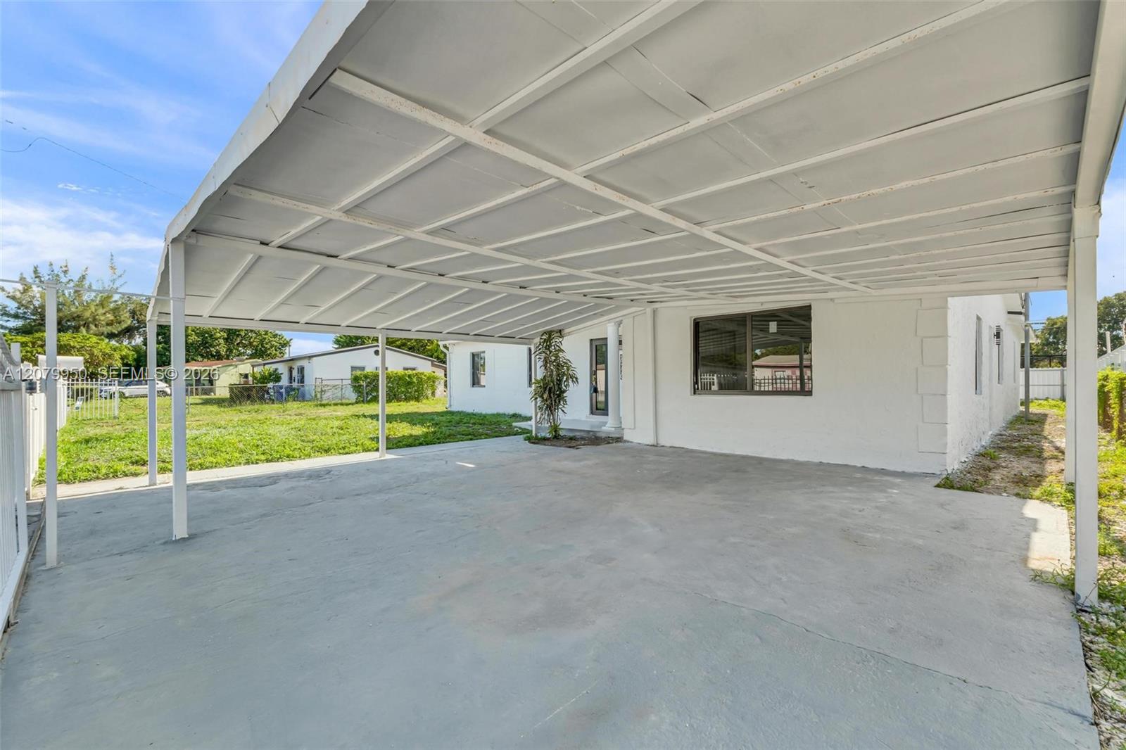 15770 Nw 18th Place Property Photo 4