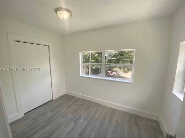 27 Ne 60th Terrace Property Photo 6