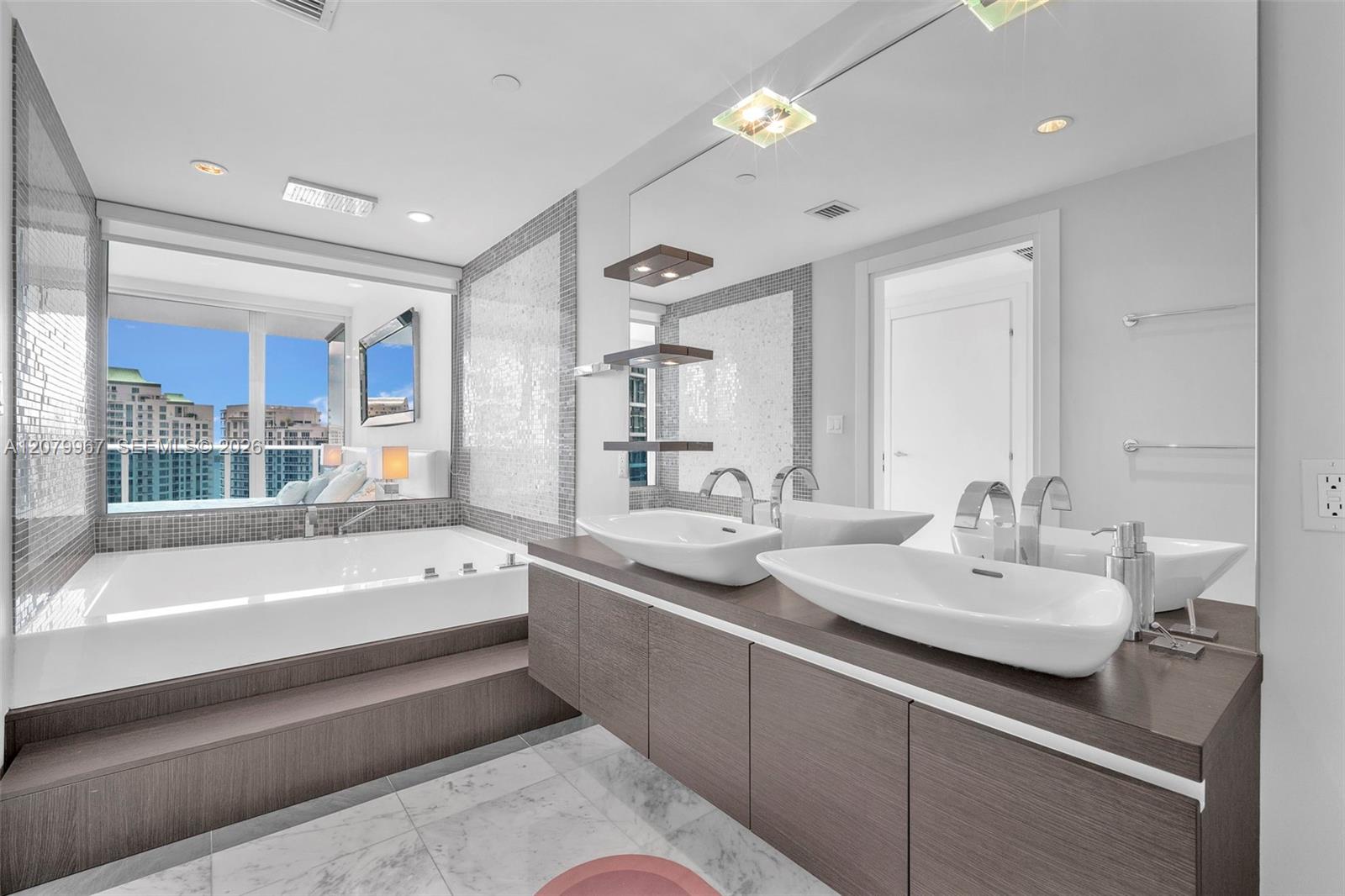200 Biscayne Boulevard Way 3703 Property Photo 21
