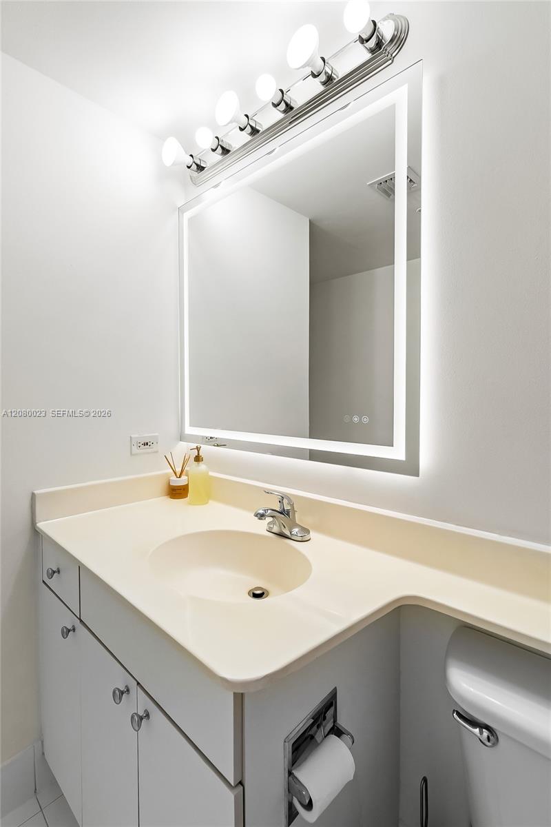 17150 N Bay Road 2301 Property Photo 14