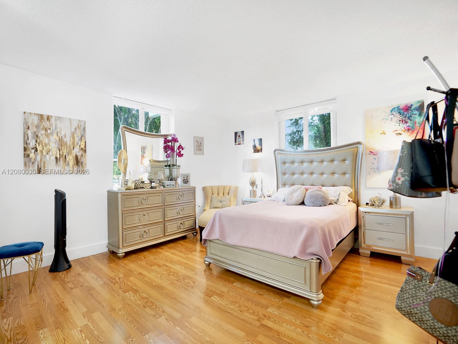 A12080030 Property Photo 11