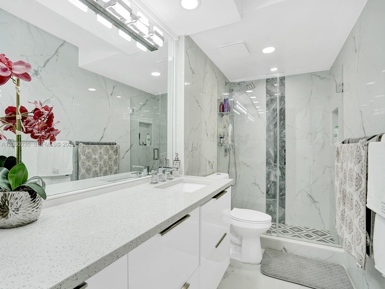 A12080030 Property Photo 12
