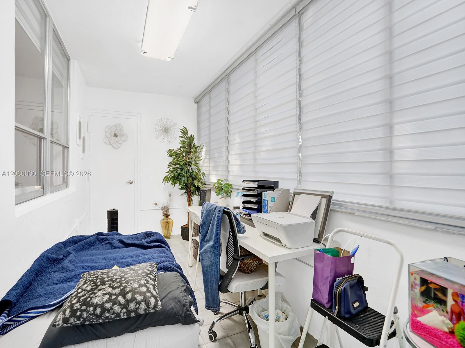 A12080030 Property Photo 16