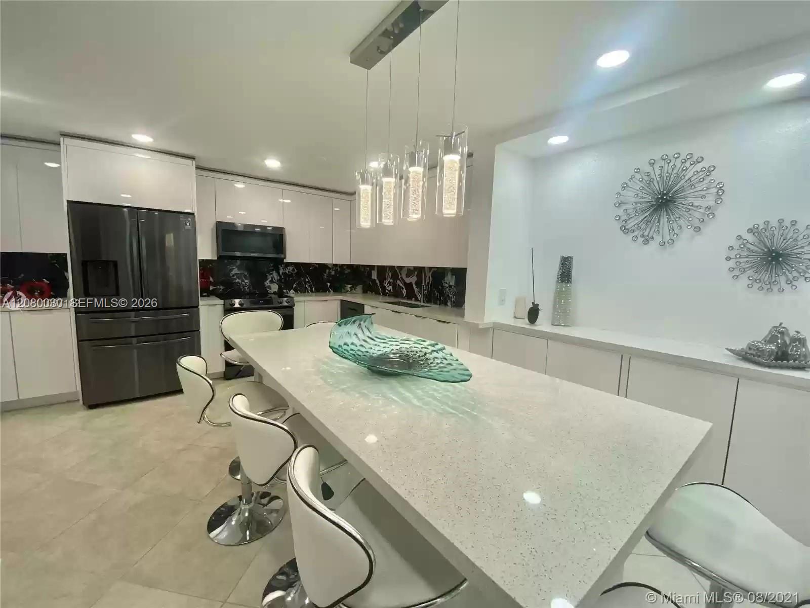 A12080030 Property Photo 17