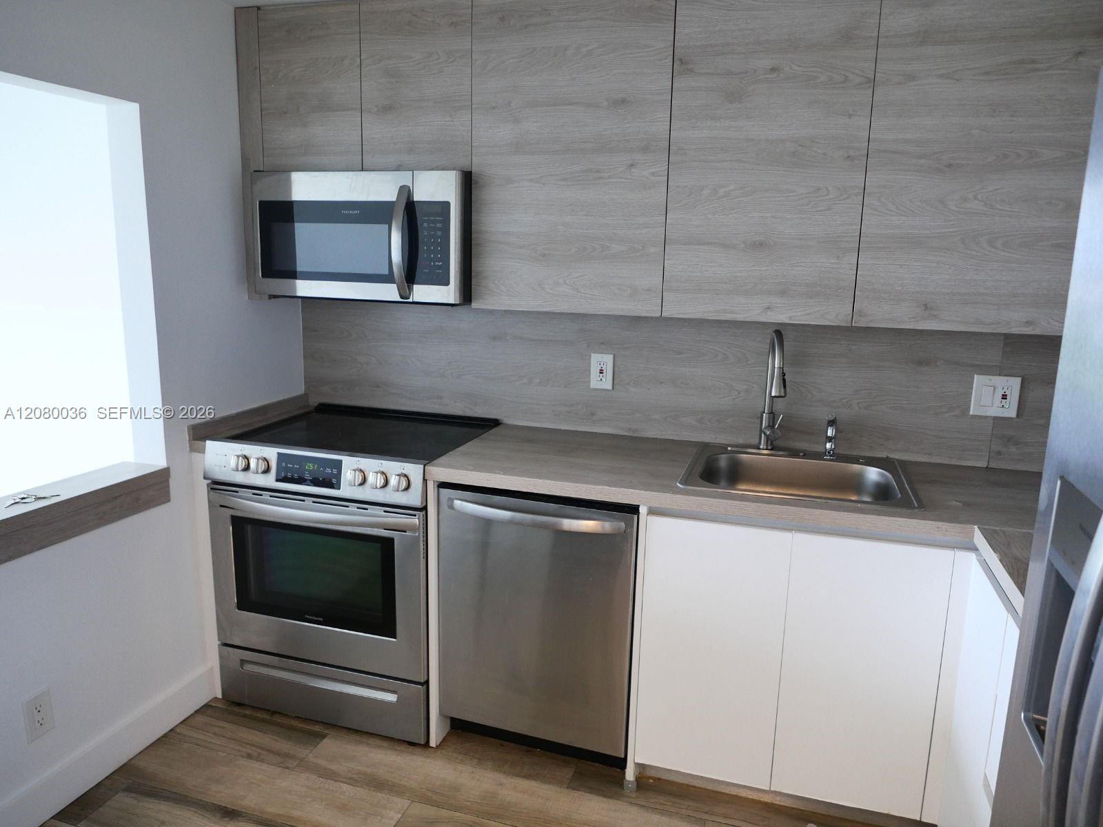13499 Biscayne Boulevard Ph1701 Property Photo 4