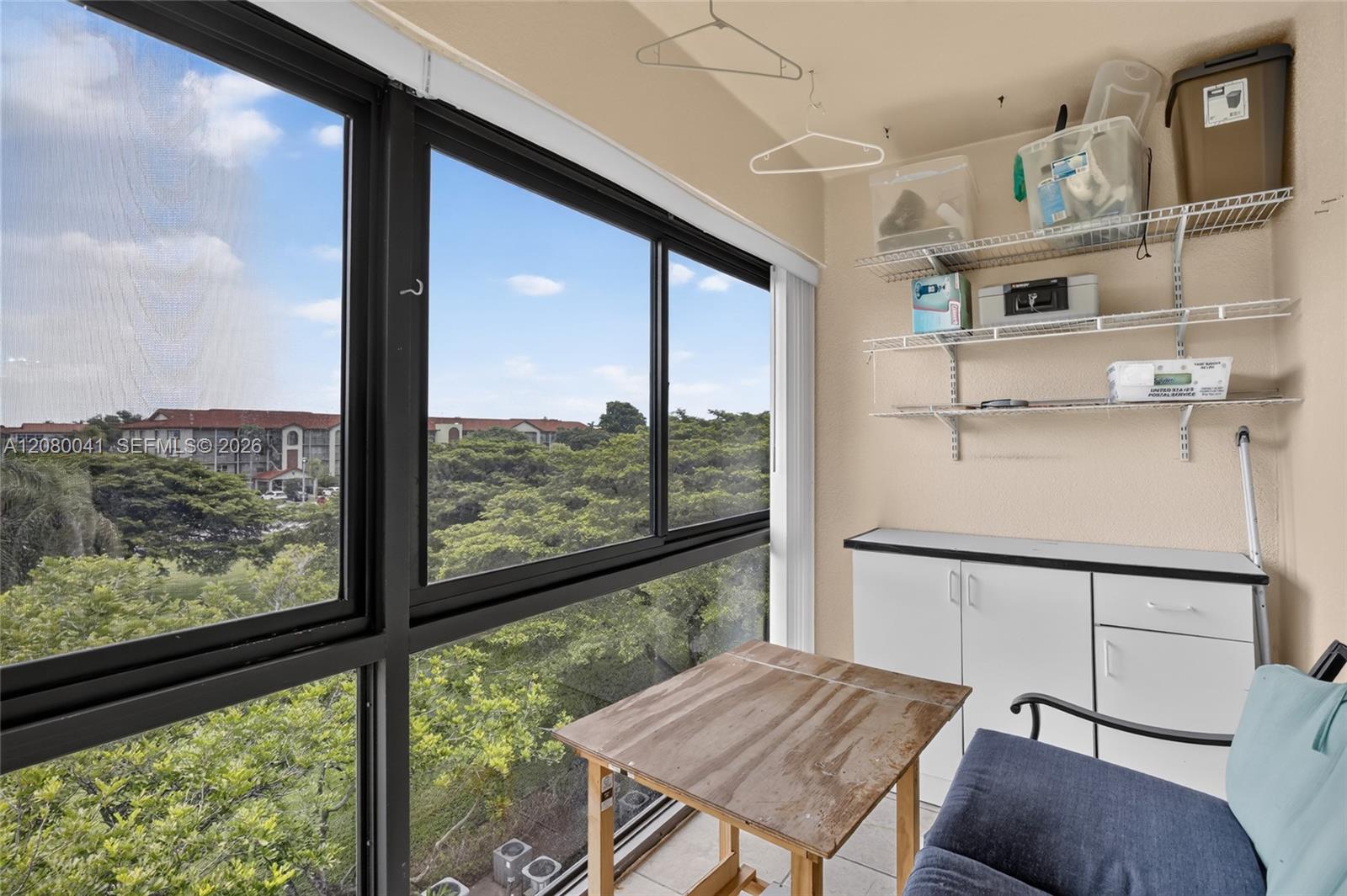 A12080041 Property Photo 3