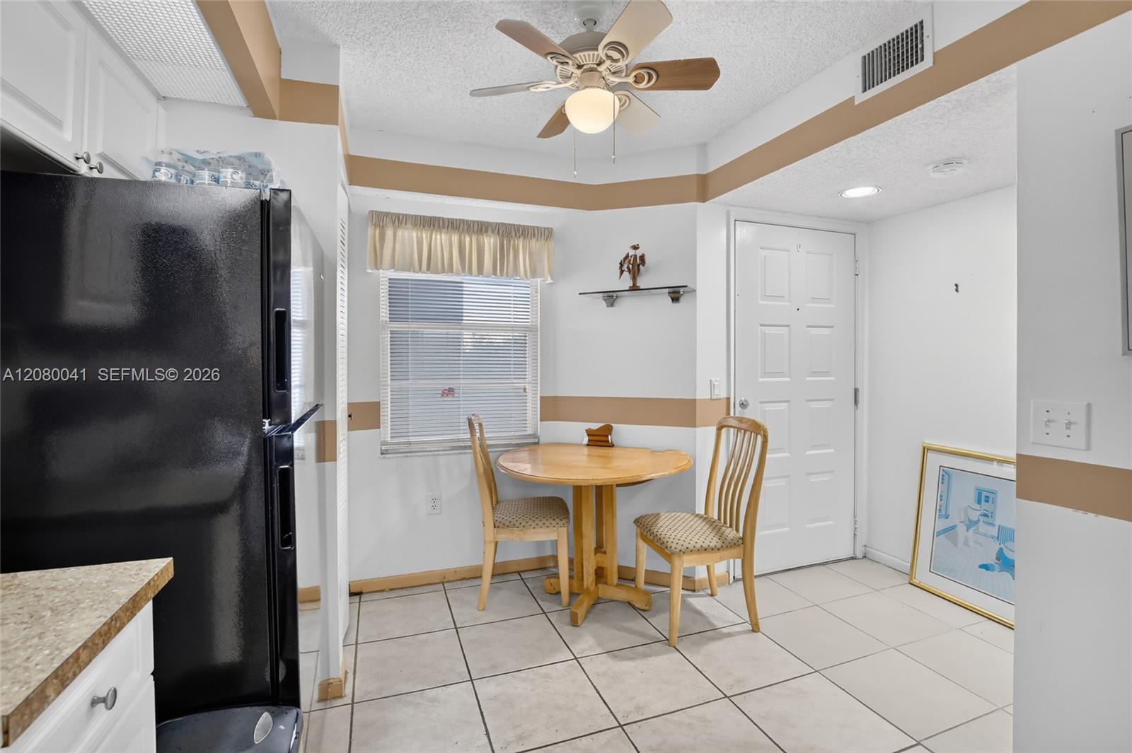 A12080041 Property Photo 7