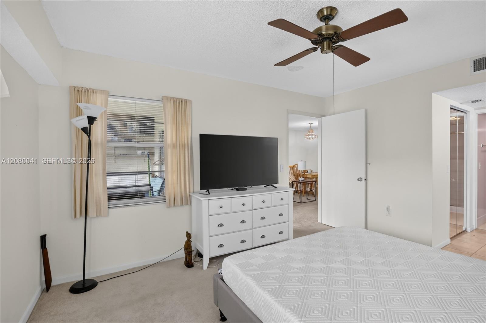 A12080041 Property Photo 17