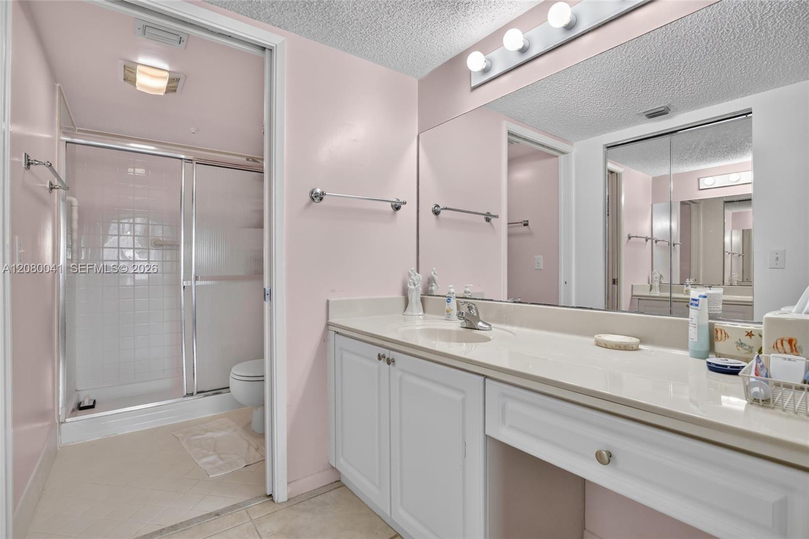 A12080041 Property Photo 18