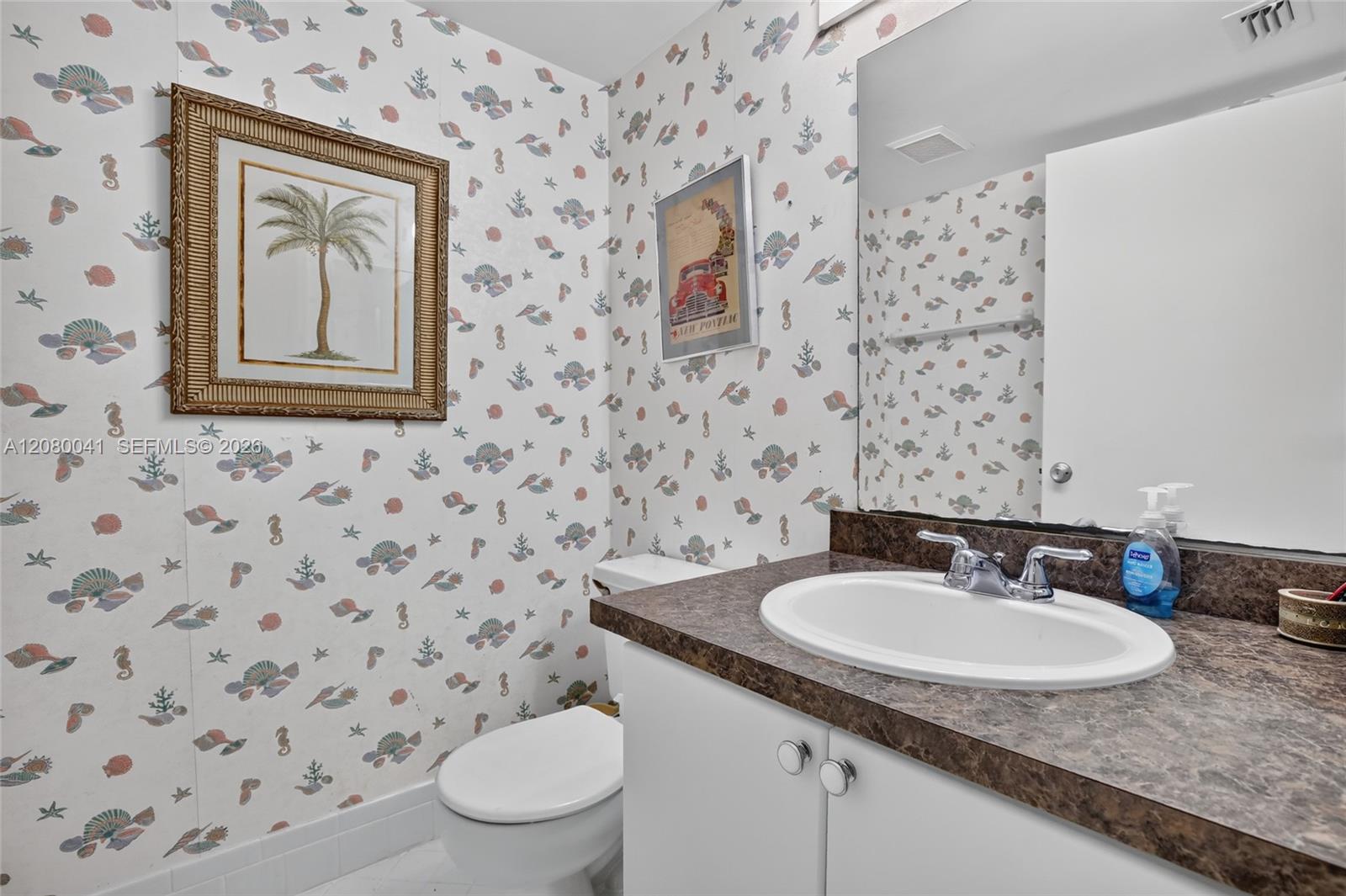 A12080041 Property Photo 24