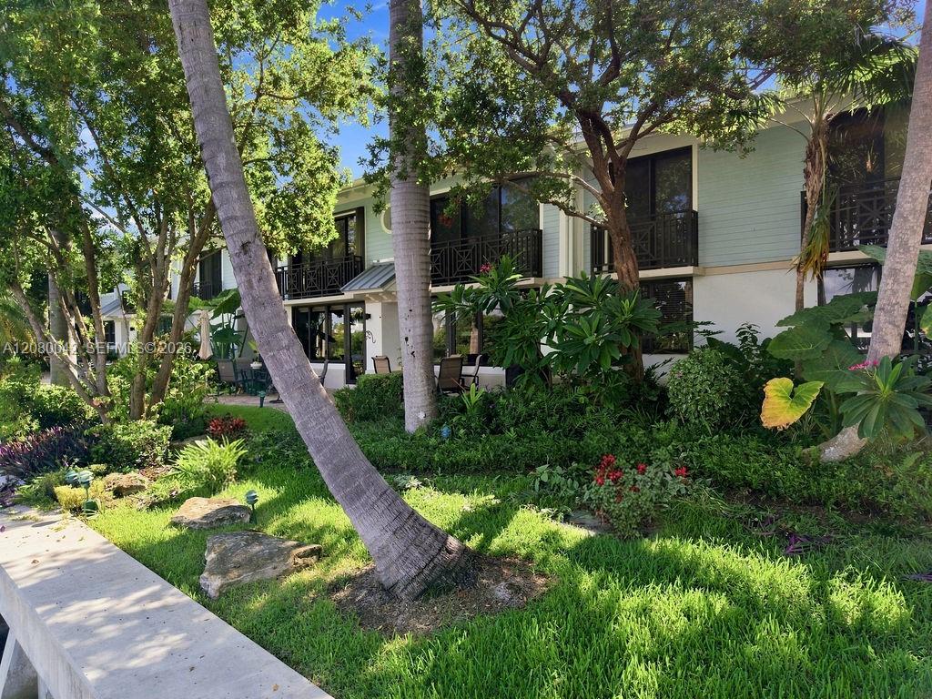 1565 S Ocean Lane 176 Property Photo 5