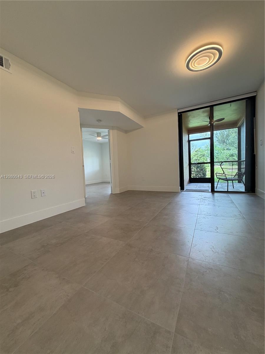 15535 N Miami Lakeway N 107 Property Photo 6