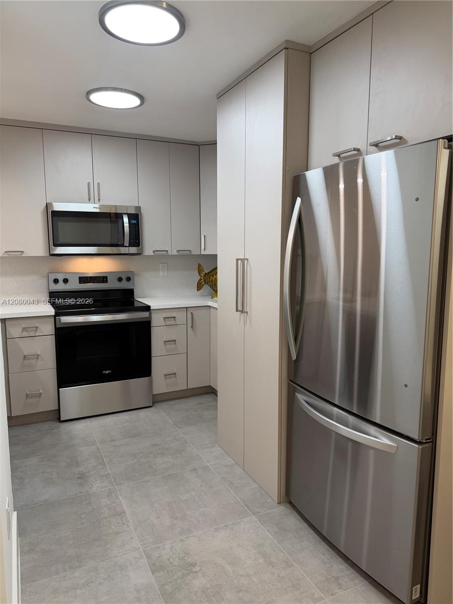 15535 N Miami Lakeway N 107 Property Photo 11