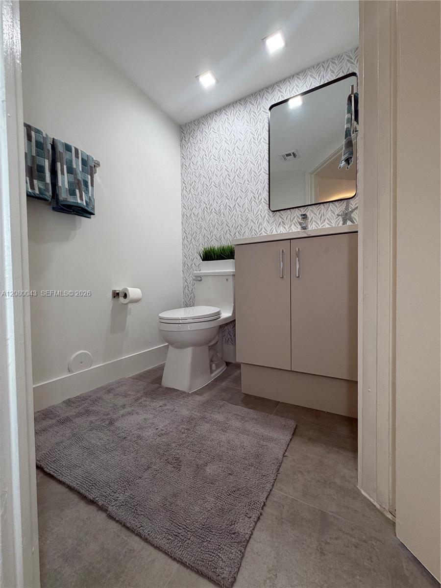 15535 N Miami Lakeway N 107 Property Photo 20
