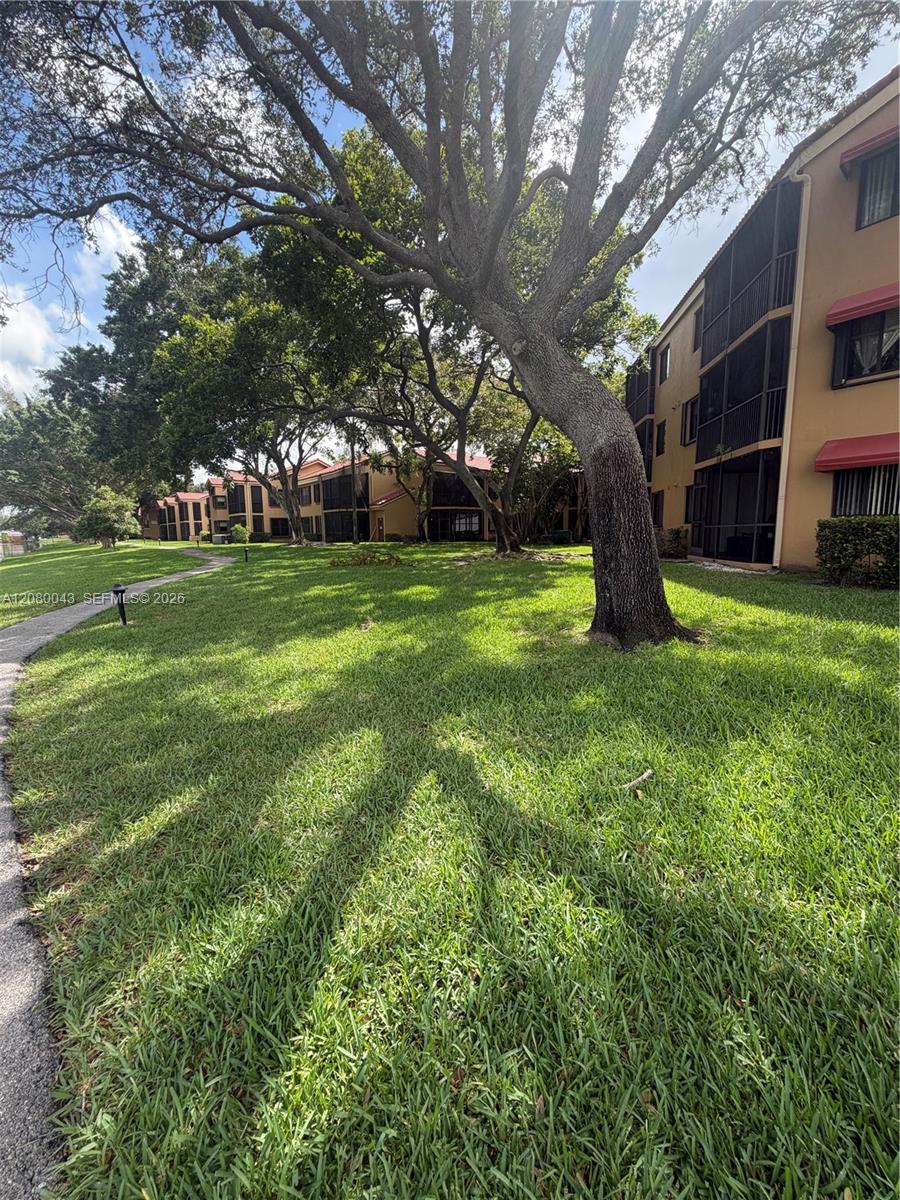 15535 N Miami Lakeway N 107 Property Photo 32