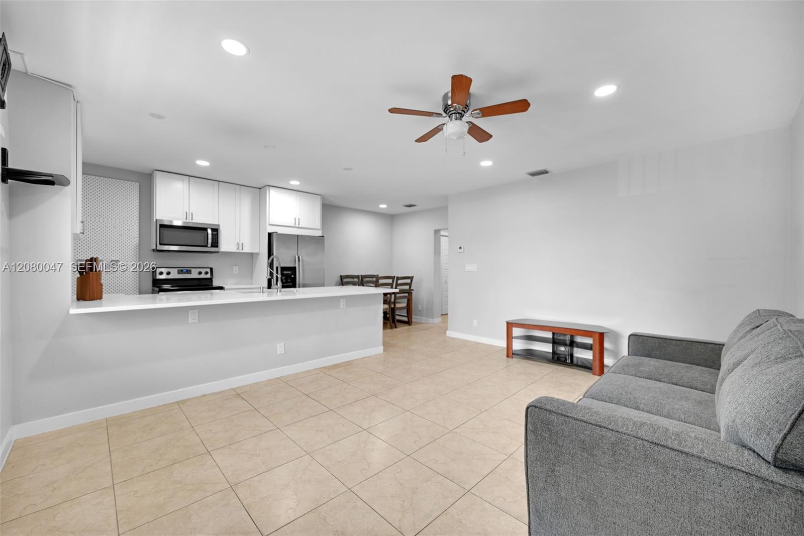 2600 S Ocean Drive S311 Property Photo 2