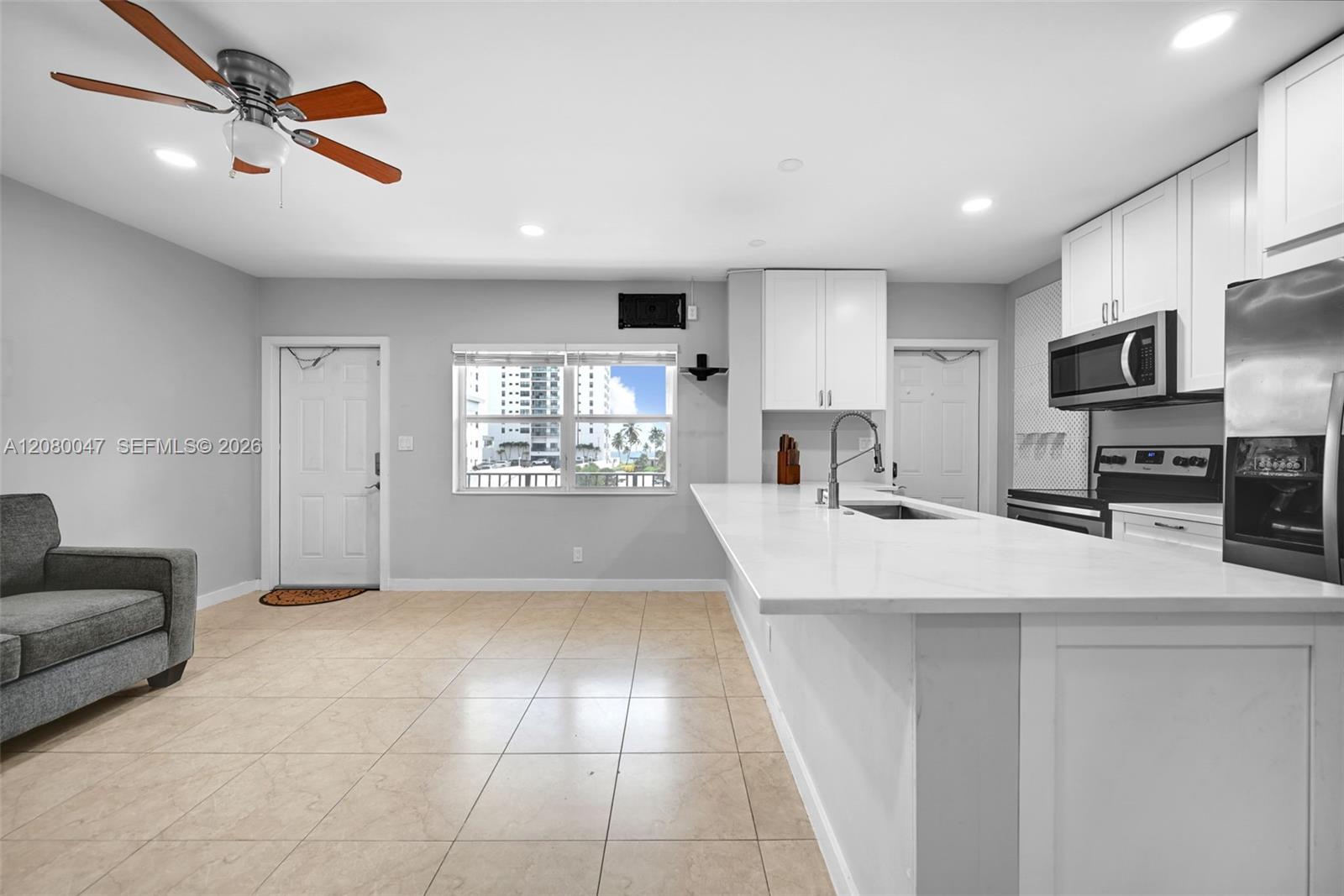 2600 S Ocean Drive S311 Property Photo 3
