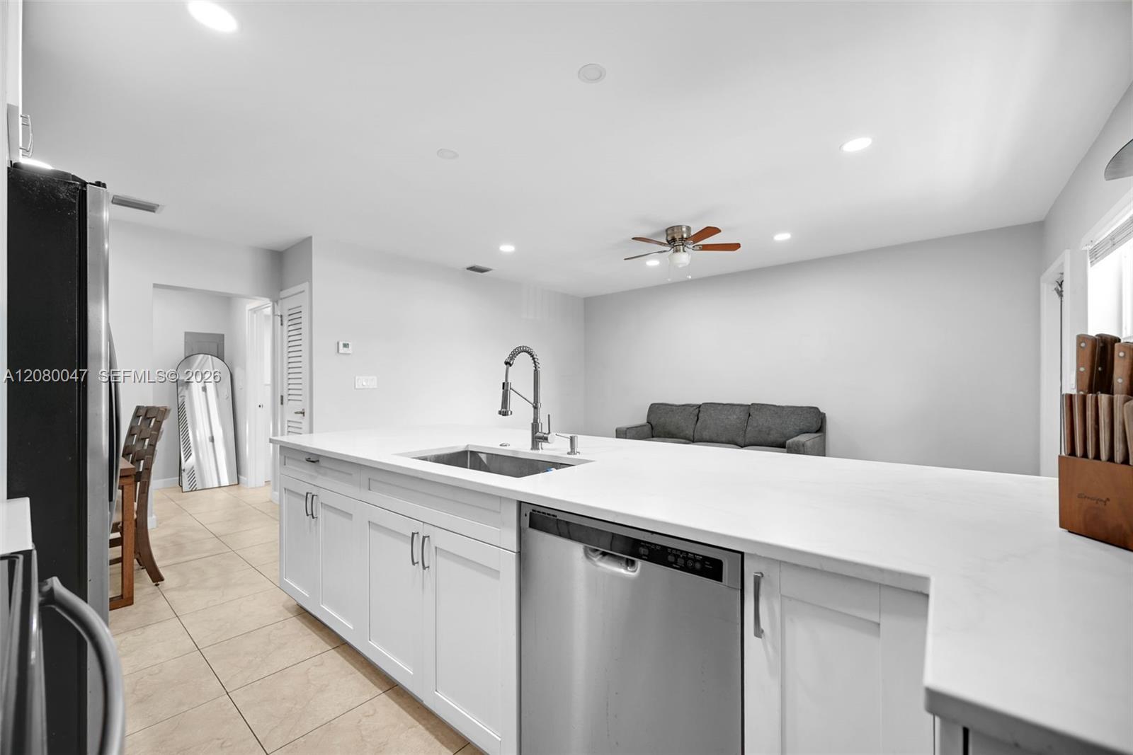 2600 S Ocean Drive S311 Property Photo 4