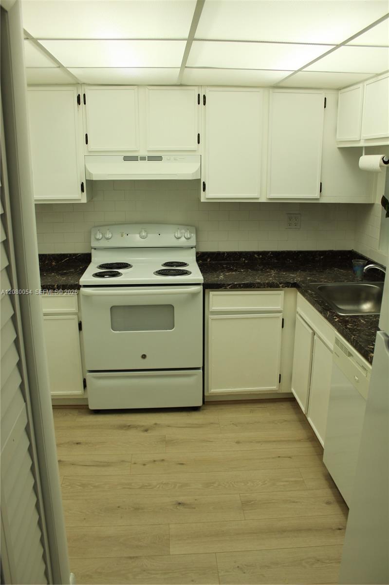 11750 Sw 18th Street 502-1 Property Photo 9