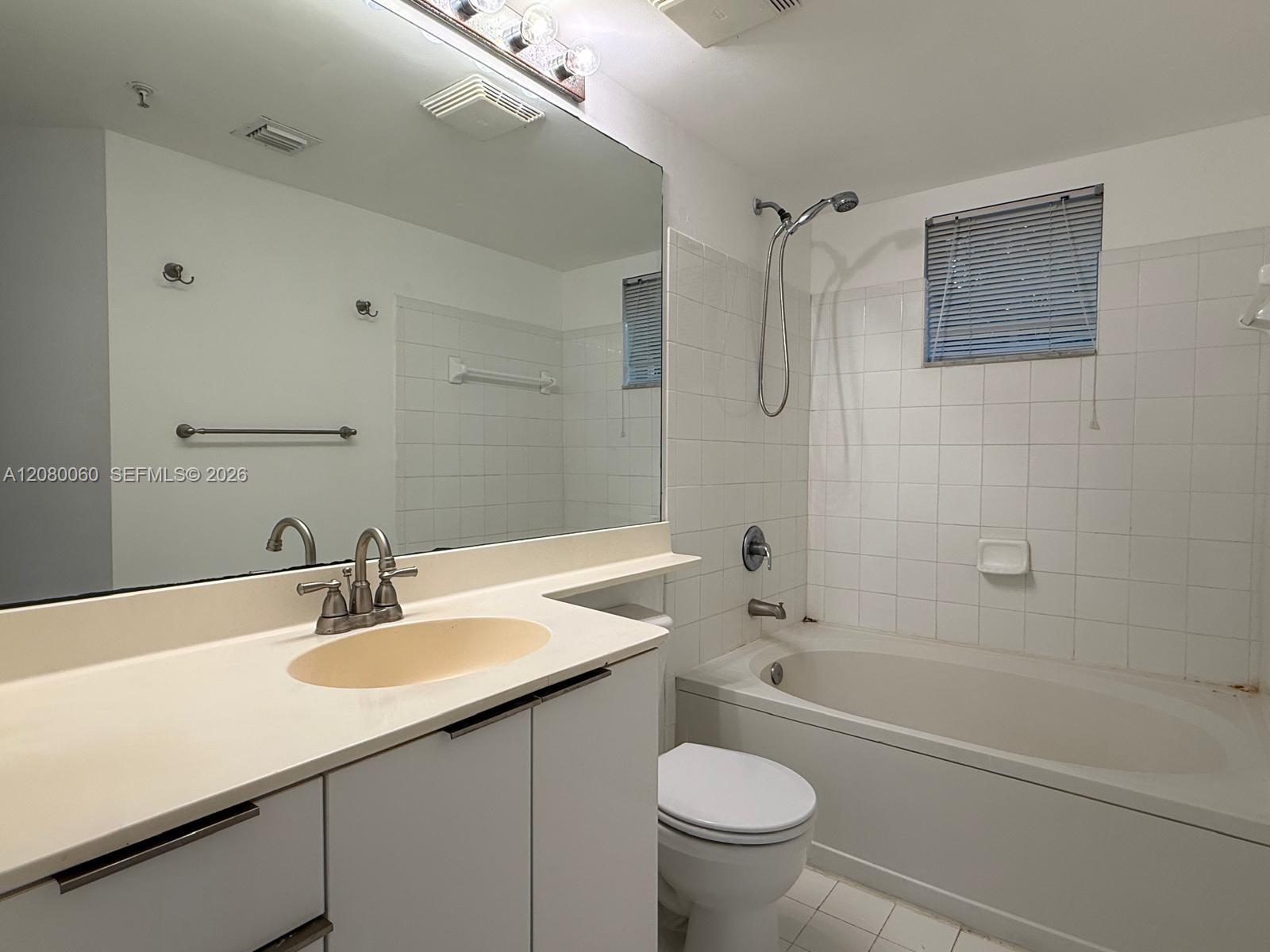 17150 N Bay Road 2201 Property Photo 8