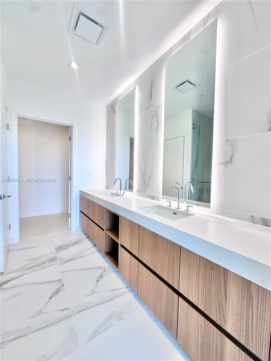1400 Biscayne Boulevard 409 Property Photo 8