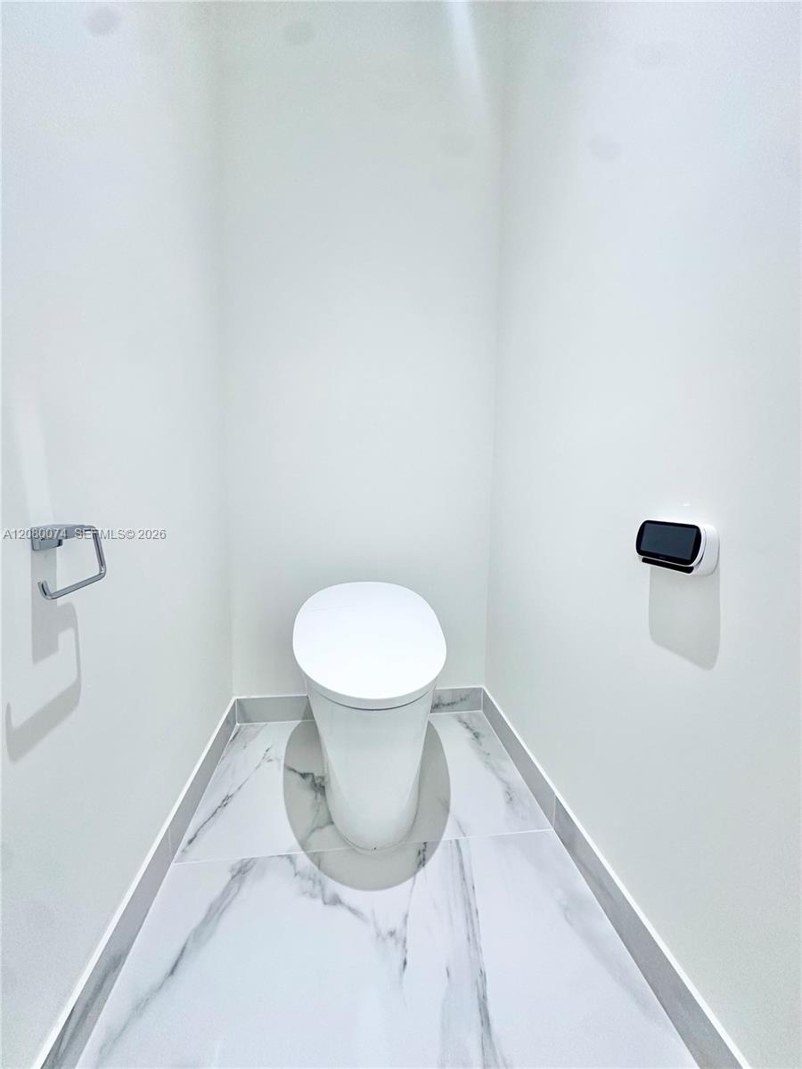 1400 Biscayne Boulevard 409 Property Photo 10