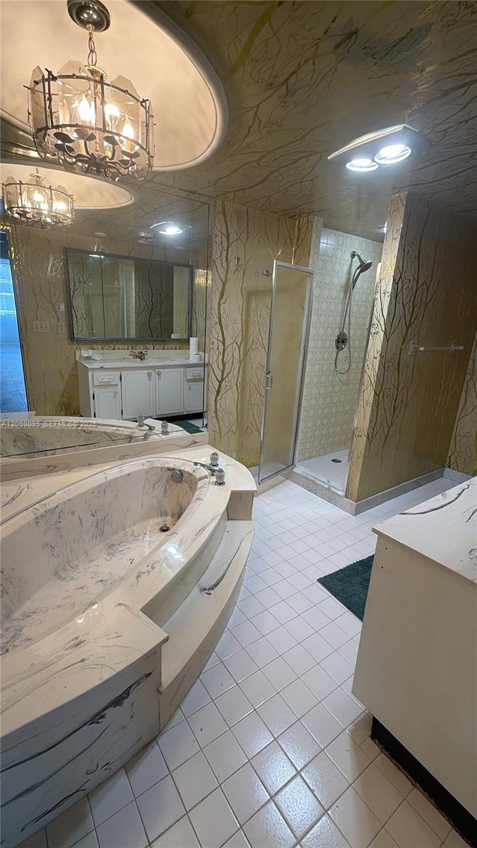 1865 S Ocean Drive 12e Property Photo 11