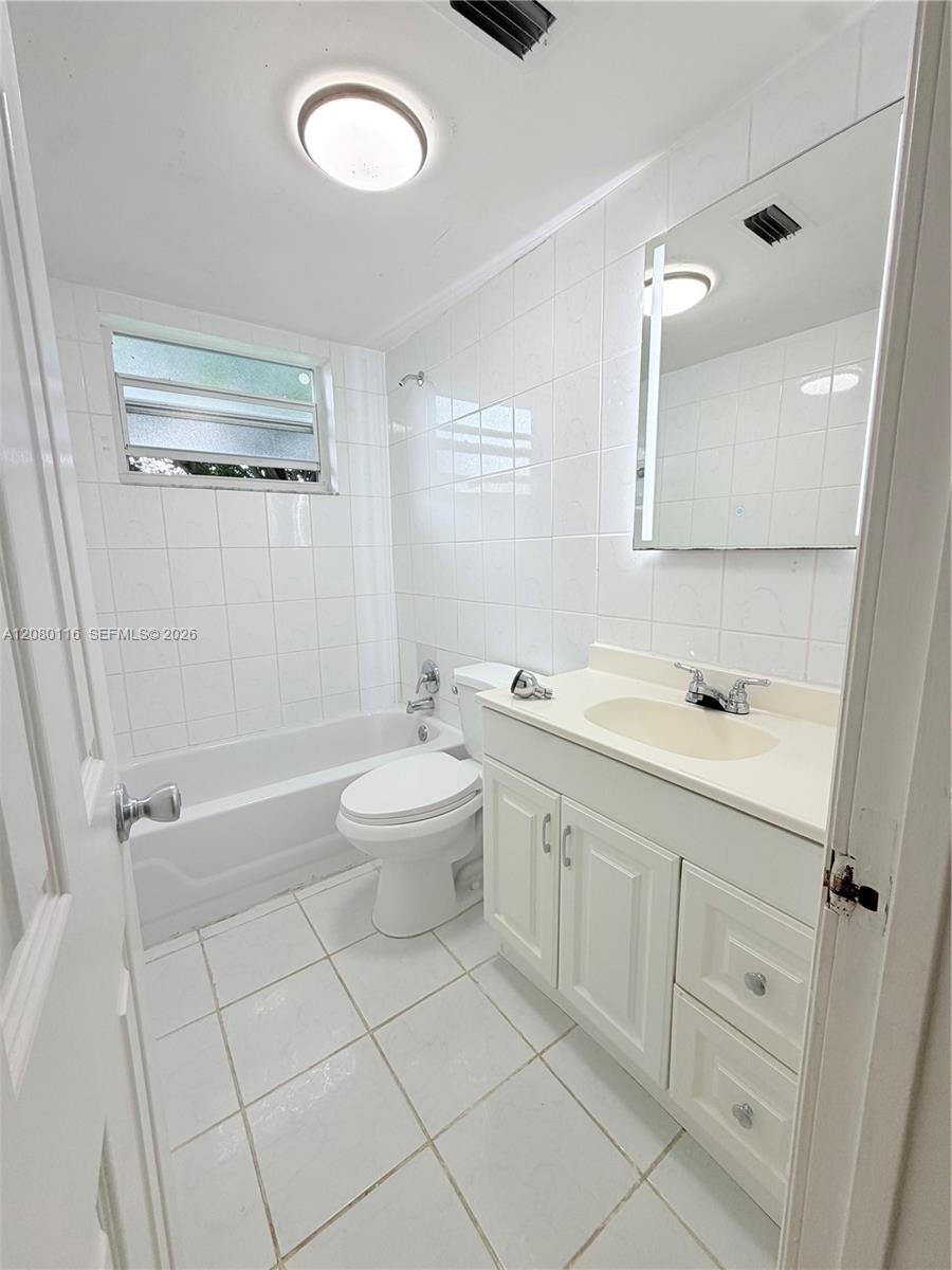 A12080116 Property Photo 9
