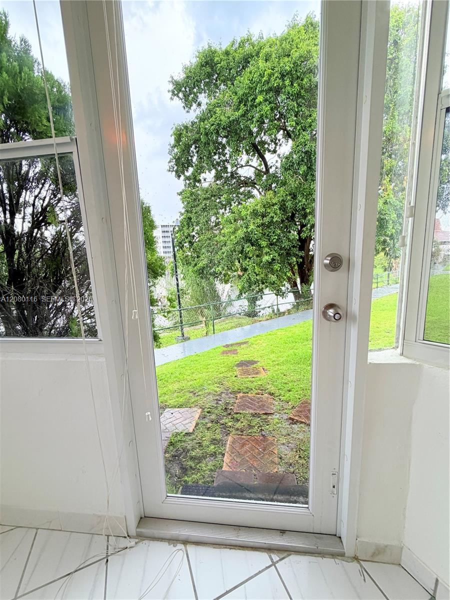 A12080116 Property Photo 14
