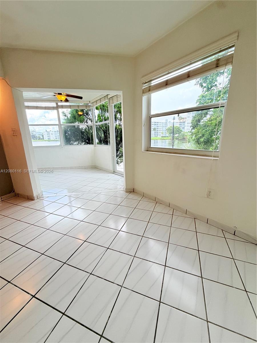 A12080116 Property Photo 15