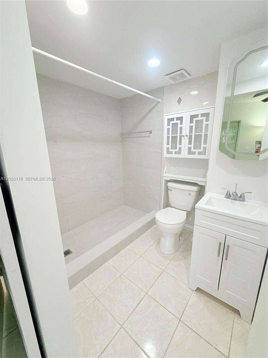 1667 Ne Miami Gardens Drive 144 Property Photo 18