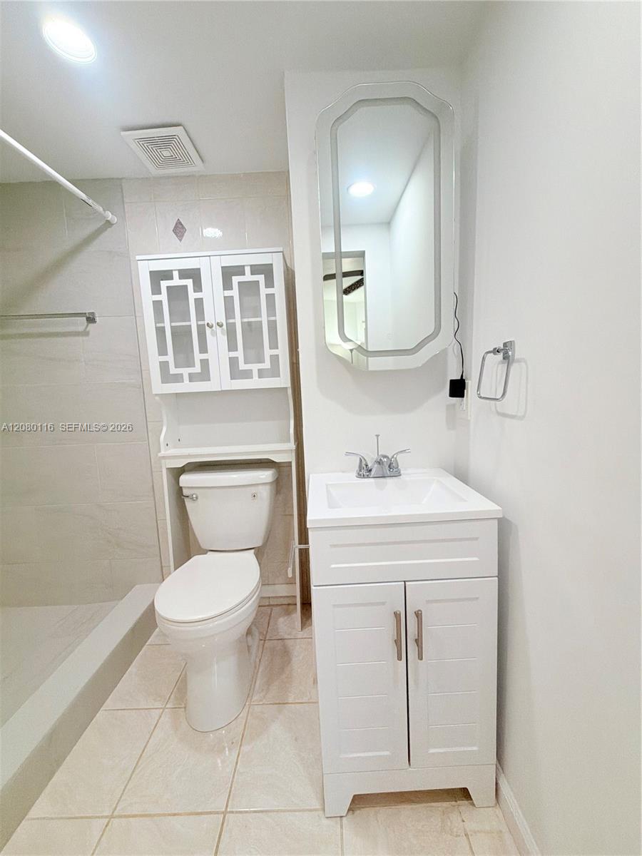 1667 Ne Miami Gardens Drive 144 Property Photo 19