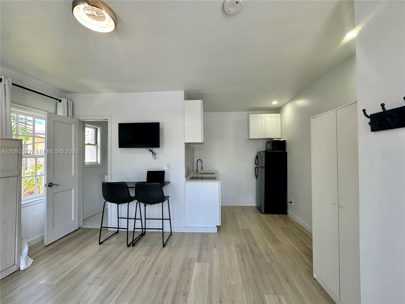415 75th Street 2a Property Photo 6