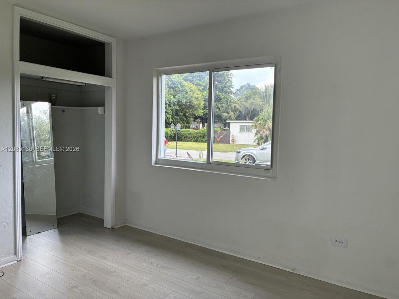 601 Oriole Avenue Property Photo 4