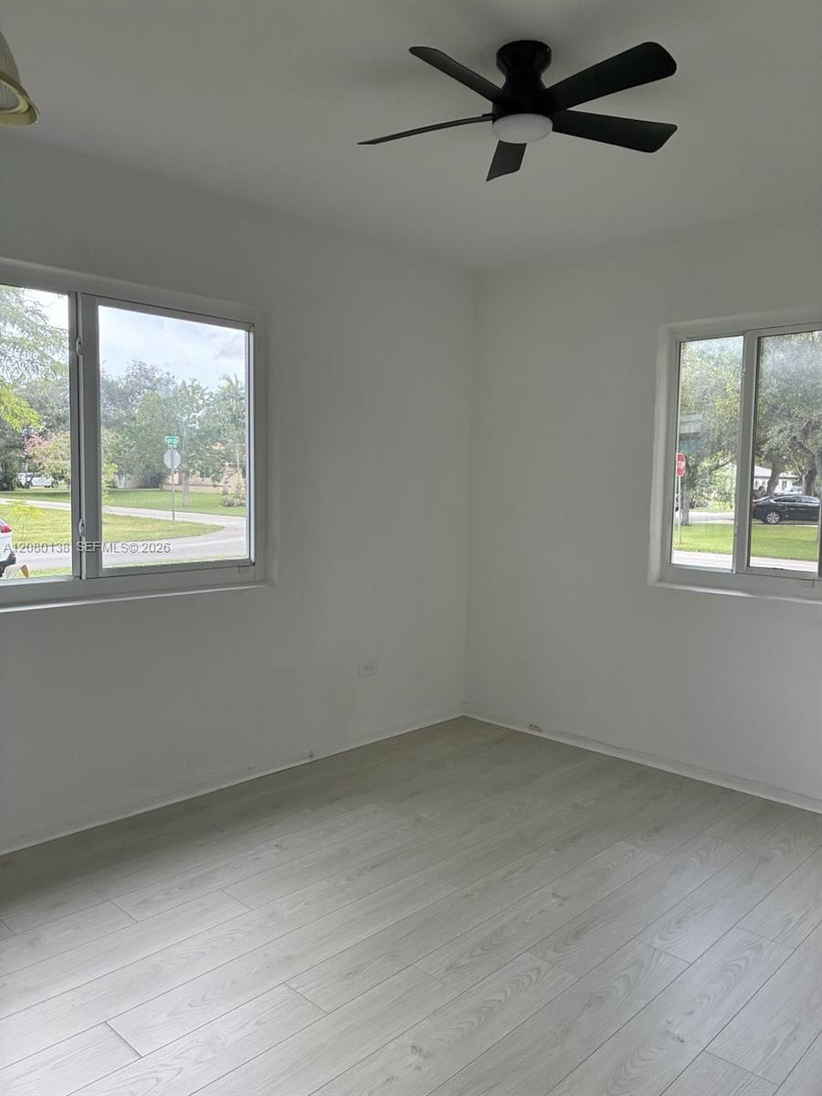 601 Oriole Avenue Property Photo 6