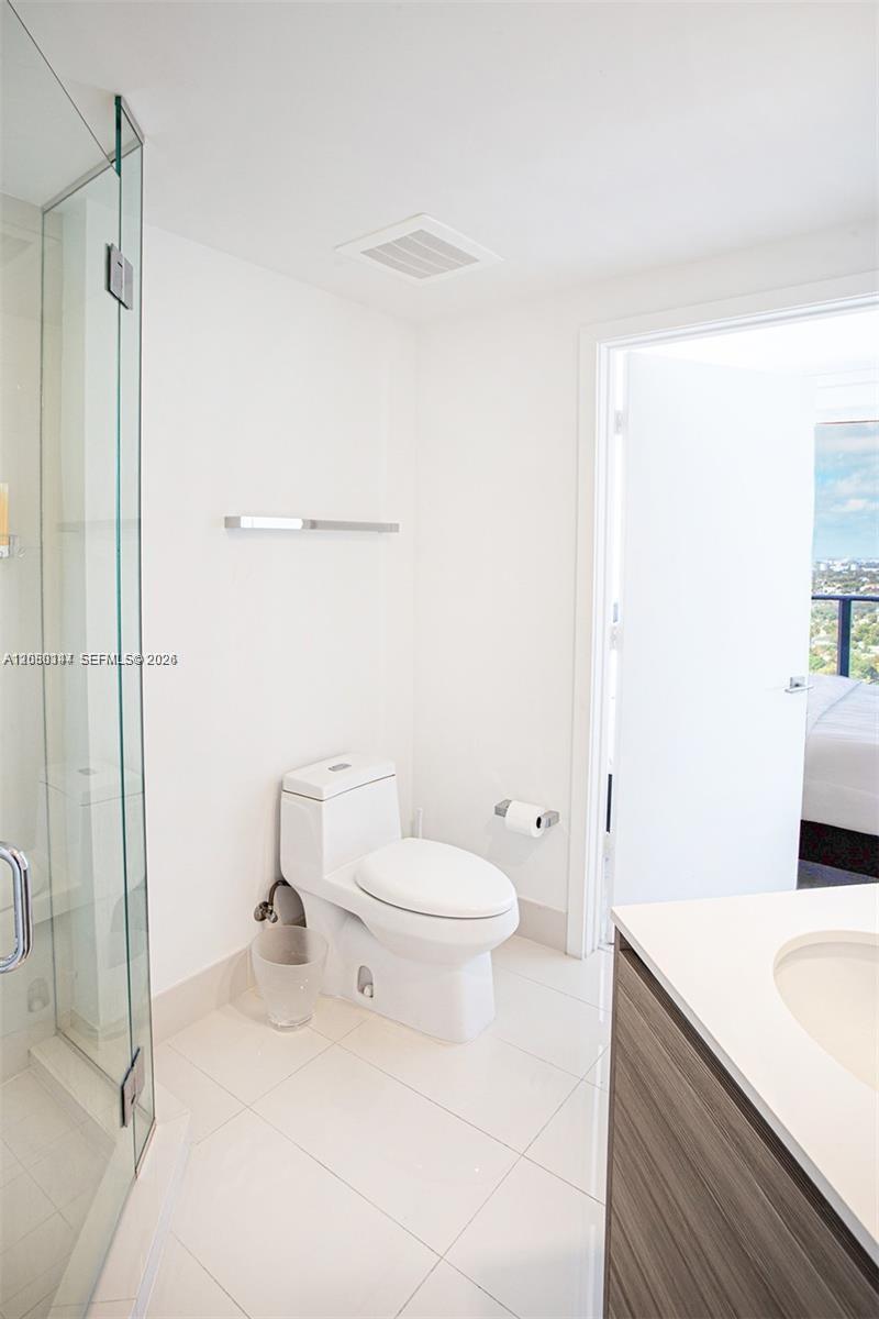 121 Ne 34th Street 2616 Property Photo 16