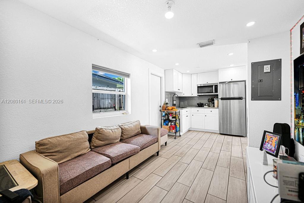 6501 Sw 4th Street B Property Photo 8