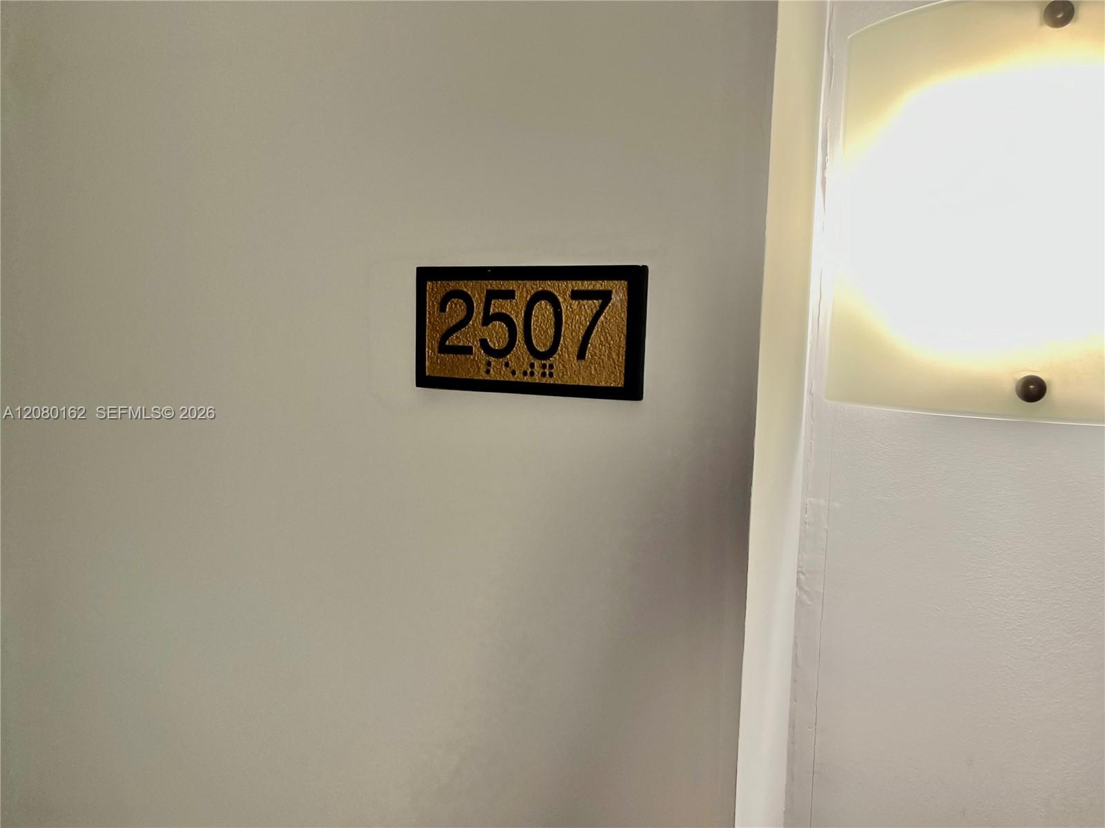 1800 N Bayshore Drive 2507 Property Photo 2