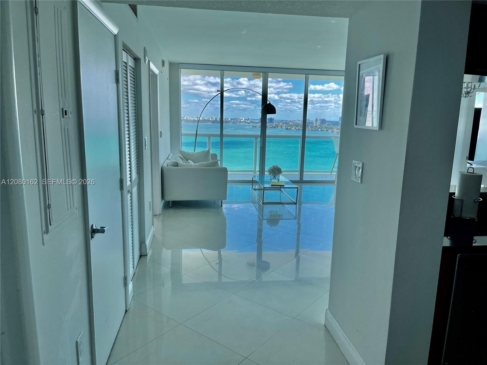 1800 N Bayshore Drive 2507 Property Photo 3