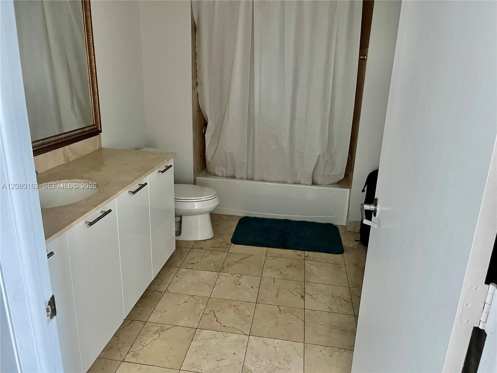 1800 N Bayshore Drive 2507 Property Photo 5