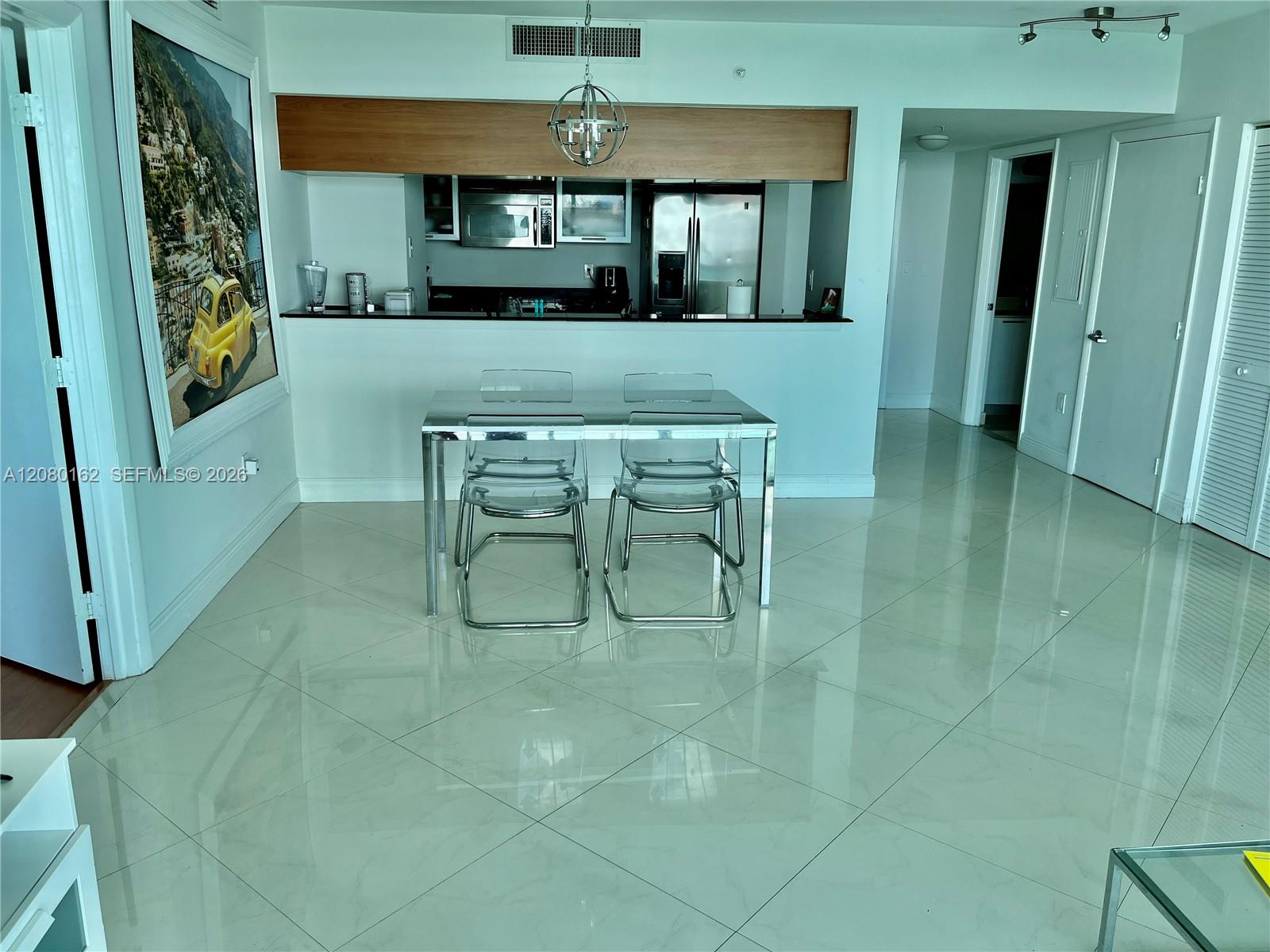 1800 N Bayshore Drive 2507 Property Photo 6