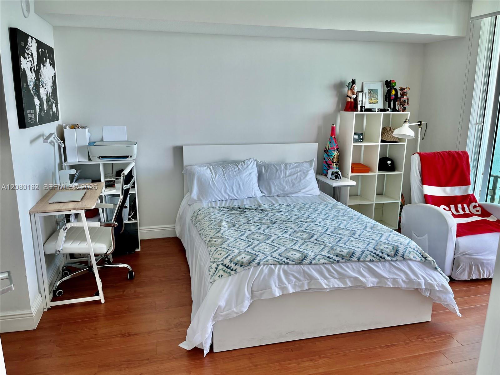 1800 N Bayshore Drive 2507 Property Photo 11