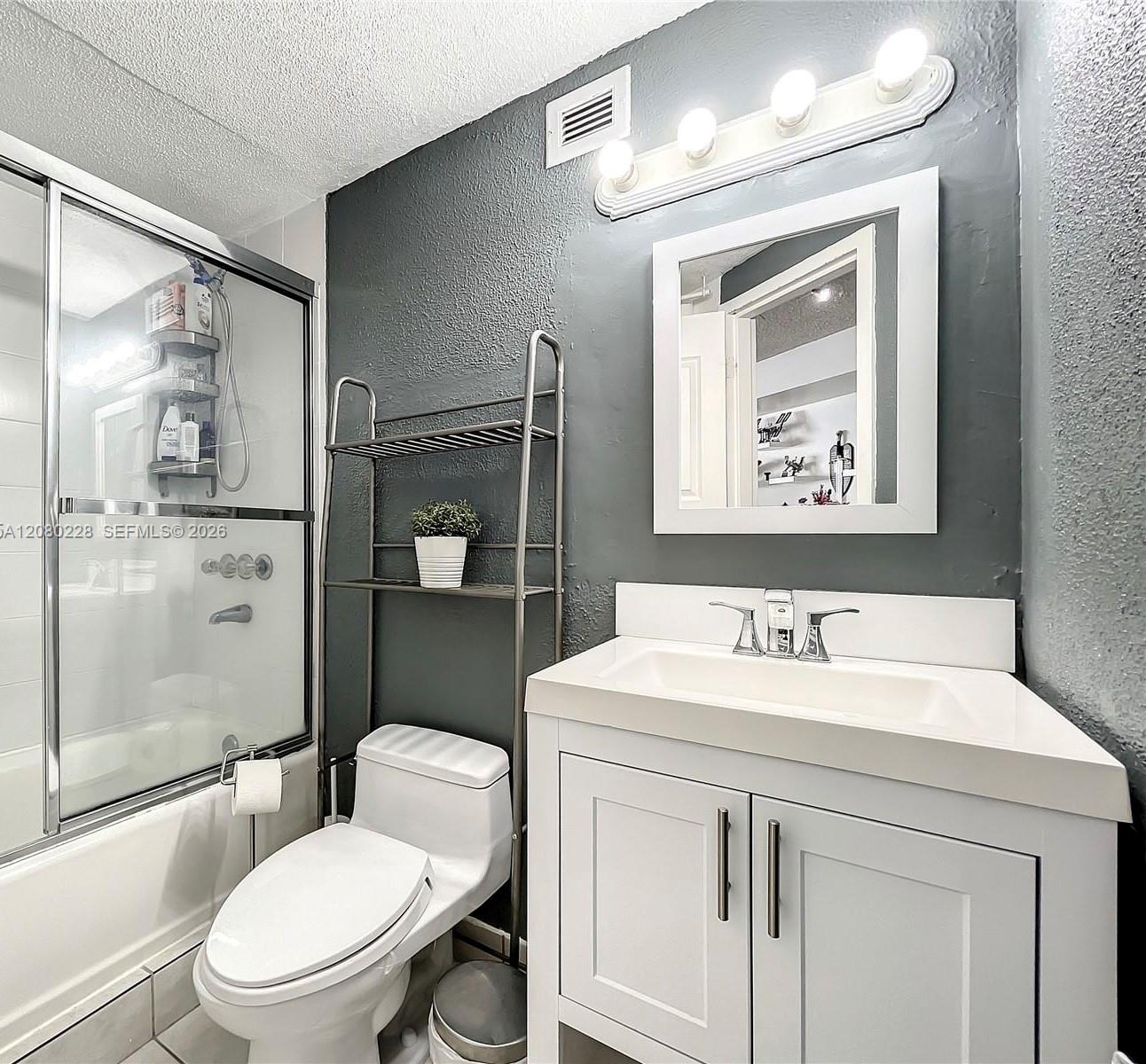 999 Brickell Bay Drive 1010 Property Photo 11